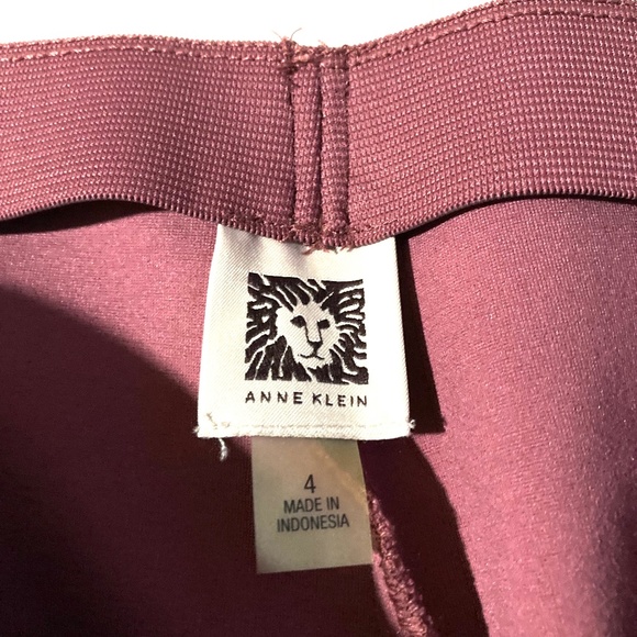 EUC Anne Klein Compression Slim Leg Pants - Picture 6 of 7